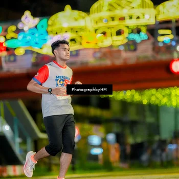 Runner Photo 4624411