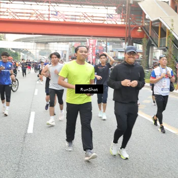 Runner Photo 4624655