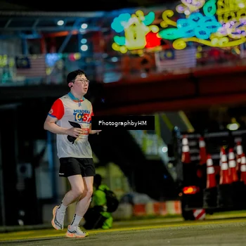 Runner Photo 4624657