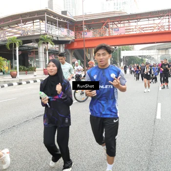 Runner Photo 4624749