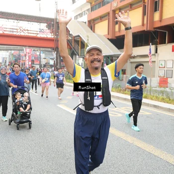 Runner Photo 4625759