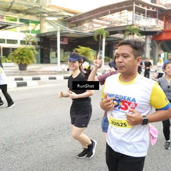 Runner Photo 4626599