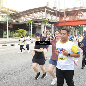 Runner Photo 4626634