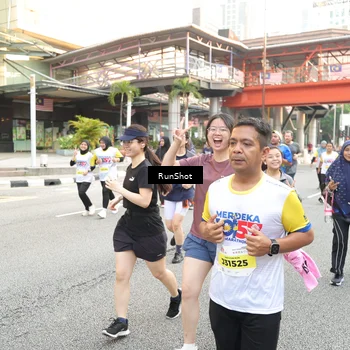 Runner Photo 4626672