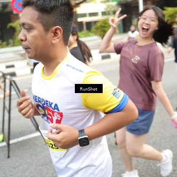 Runner Photo 4626679