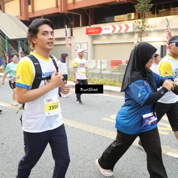 Runner Photo 4626802