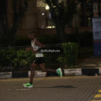 Runner Photo 4630545