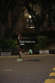 Runner Photo 4630554