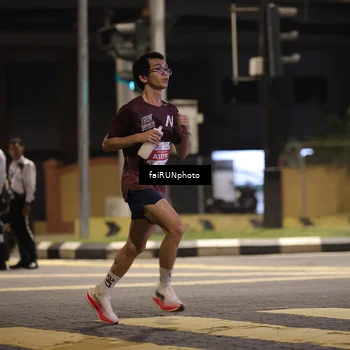 Runner Photo 4631100