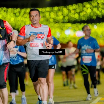 Runner Photo 4631567