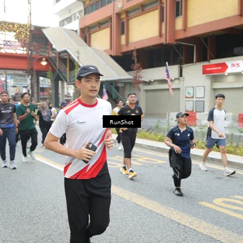 Runner Photo 4633219