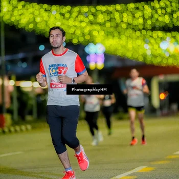 Runner Photo 4633613