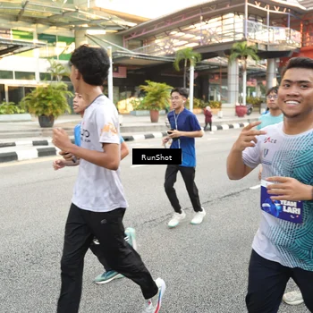 Runner Photo 4634105