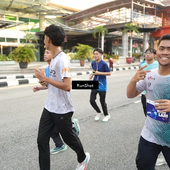 Runner Photo 4634149