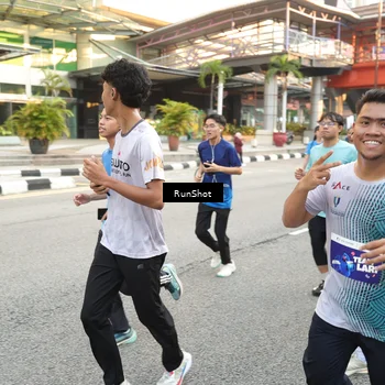 Runner Photo 4634167