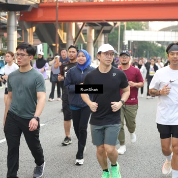 Runner Photo 4634373