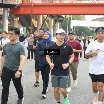 Runner Photo 4634380