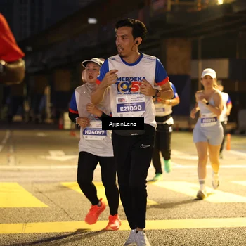 Runner Photo 4634381