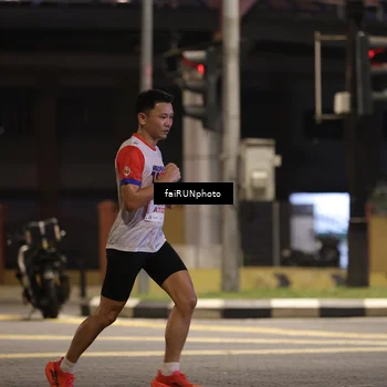 Runner Photo 4634395