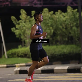 Runner Photo 4635475