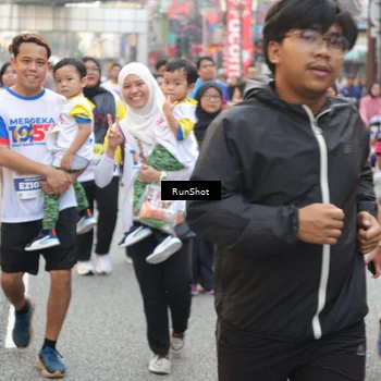 Runner Photo 4635592