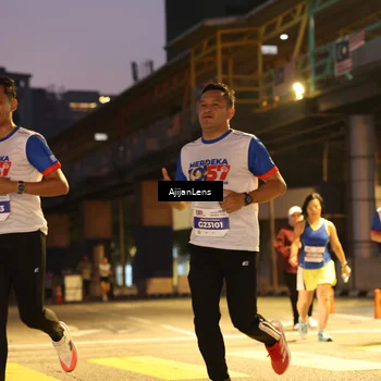 Runner Photo 4636405