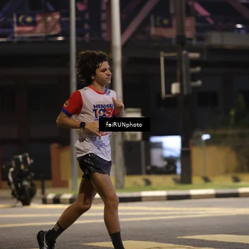 Runner Photo 4636904