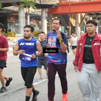 Runner Photo 4637093