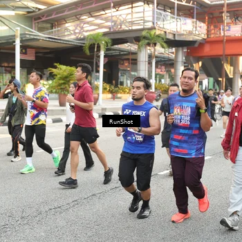 Runner Photo 4637149