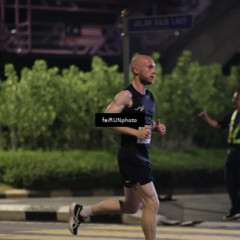 Runner Photo 4637416
