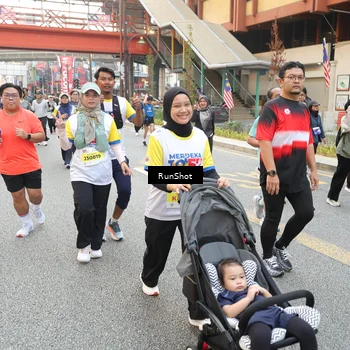 Runner Photo 4637425