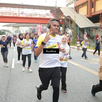Runner Photo 4640111