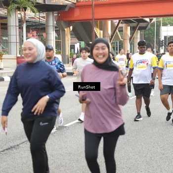 Runner Photo 4640613