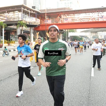 Runner Photo 4642459