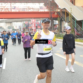 Runner Photo 4643291