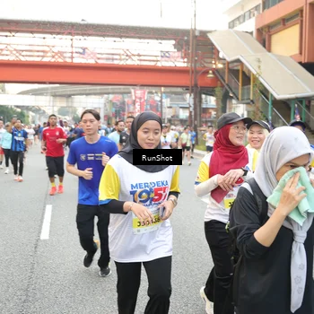 Runner Photo 4645400
