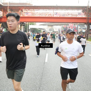 Runner Photo 4648172