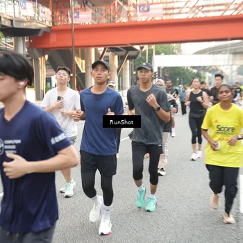 Runner Photo 4648333