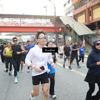 Runner Photo 4648573