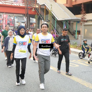Runner Photo 4648638