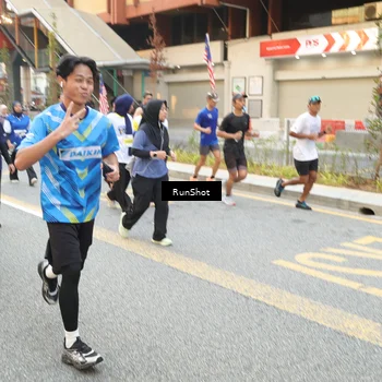 Runner Photo 4649343