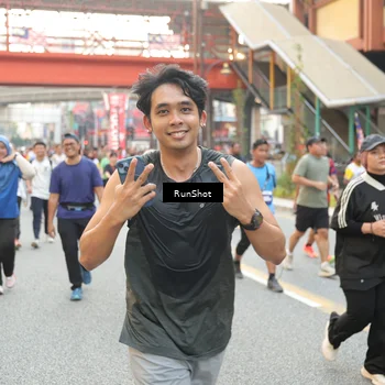Runner Photo 4649669