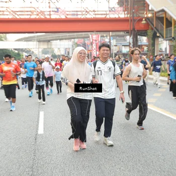 Runner Photo 4650022