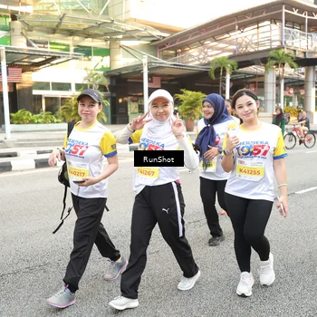 Runner Photo 4651663