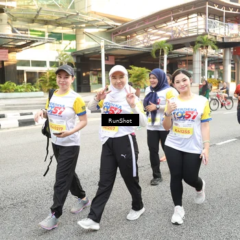 Runner Photo 4651687