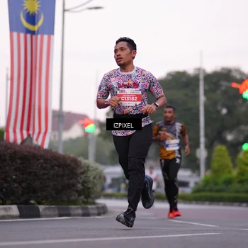 Runner Photo 4651700