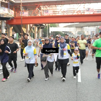Runner Photo 4657075