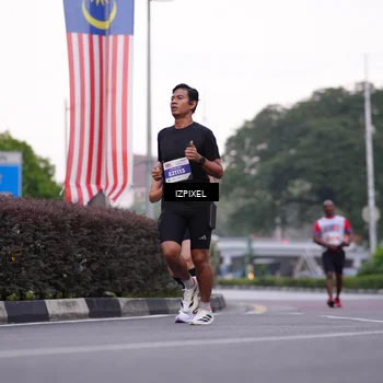 Runner Photo 4657400