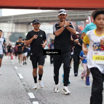 Runner Photo 4659649