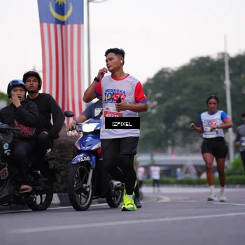 Runner Photo 4660236